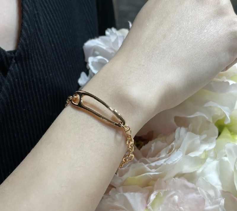 H**me5 bracelets